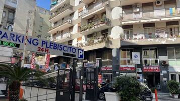 Apartment, 1 Bedroom | Property entrance