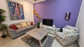 Apartment, 1 Bedroom, Smoking, Balcony | Living area