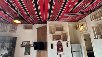 Apartment, 1 Bedroom, Smoking, Terrace | Dining