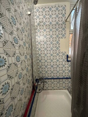 Apartment, 1 Bedroom, Smoking, Terrace | Bathroom