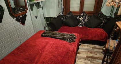Room-double Room Near Central Station