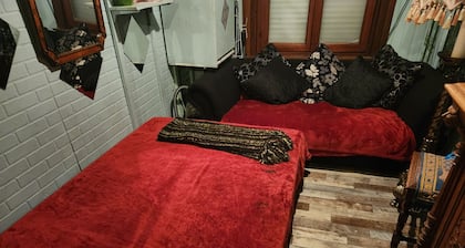Room-double Room Near Central Station