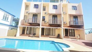 Apartment, 2 Bedrooms, Smoking, Balcony | Exterior
