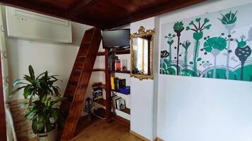 Appartamento, 2 camere da letto, fumatori, frigorifero | Area soggiorno