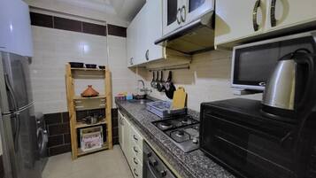 Apartment, 2 Bedrooms, Accessible, Smoking | Interior