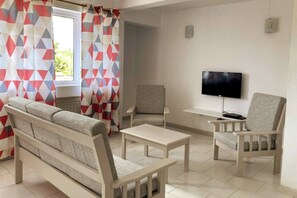 Apartment, 2 Bedrooms, Balcony, City View | Living area - La Péninsule - Town Apartment in Curepipe (Curepipe)