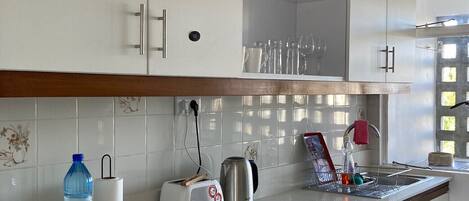 Apartment, 2 Bedrooms, Balcony, City View | Private kitchen
