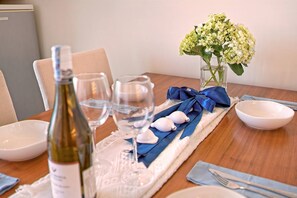 Apartament, 2 dormitoris, balcó, vistes a la ciutat | Servei de restauració