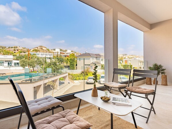 Departamento, 1 habitación, balcón, vista a la alberca | Balcón