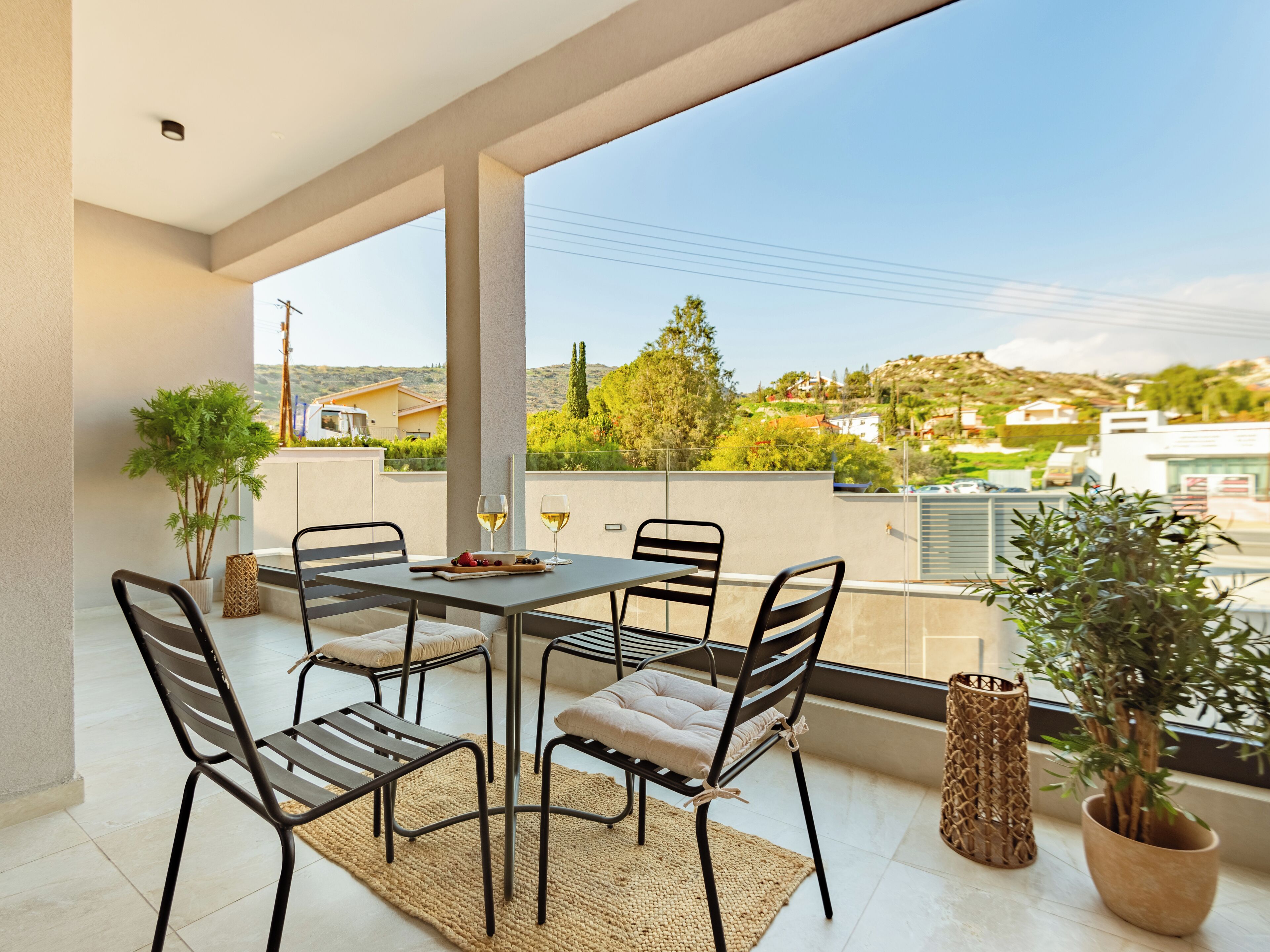 Leilighet, 2 soverom, balkong, byutsikt | Balkong