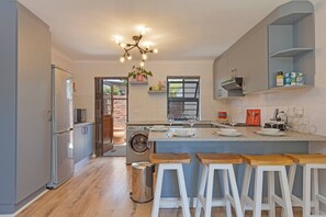 Apartment, 3 Schlafzimmer, Terrasse, Gartenblick | Innenbereich