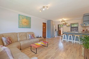 Living room - 3 Bedroom Holiday Home In Royal Ascot Estate (Cape Town)