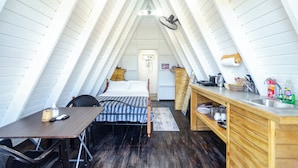 Bathroom - Cashaw Cabin - Private Retreat With a Pool (Treasure Beach)