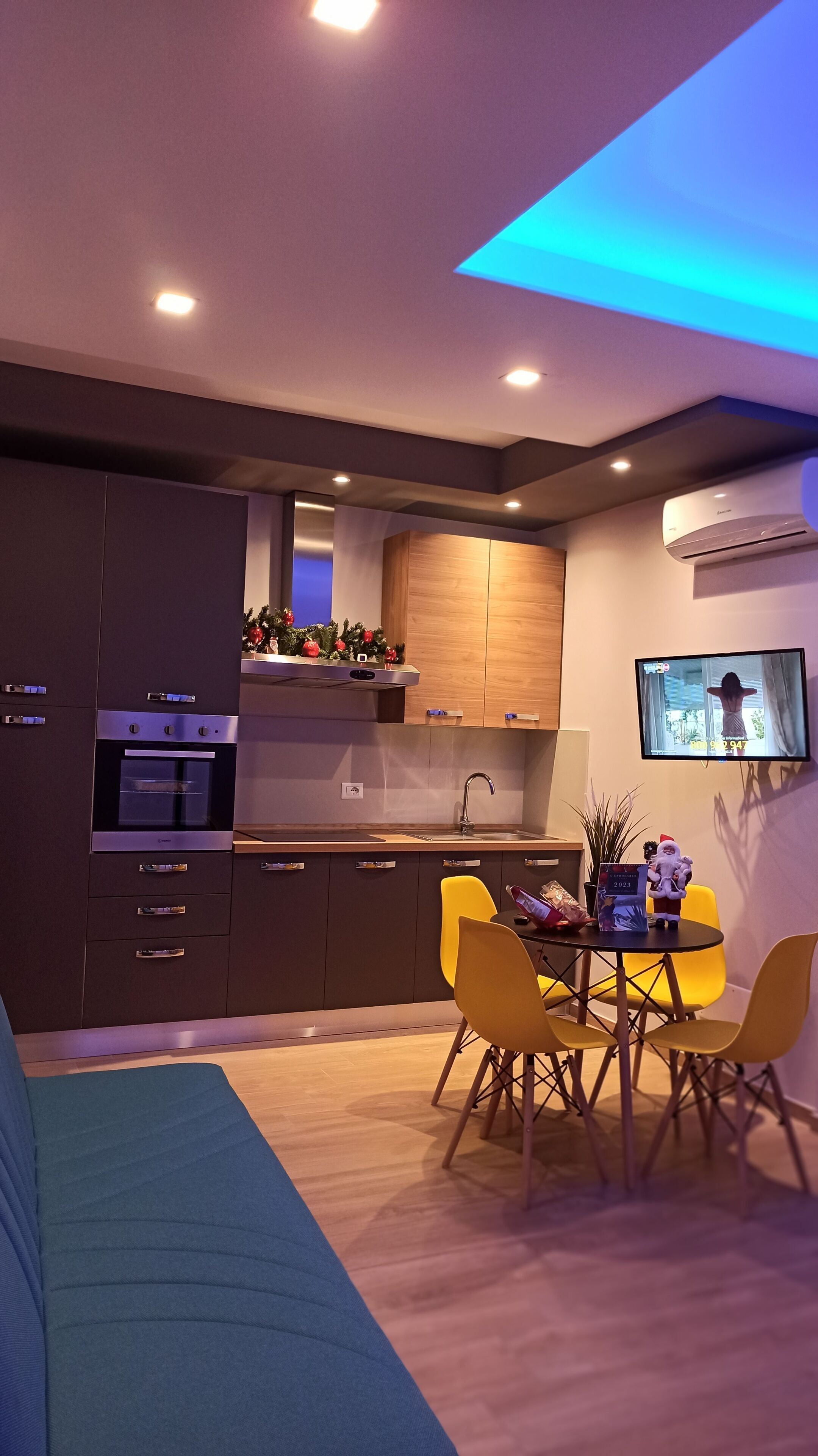 House, 1 Bedroom, Balcony, Garden View | Dining