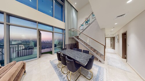 4 Maid Penthouse Panoramic Views in Dubai Creek Harbour