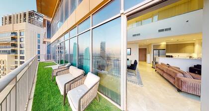 4 Maid Penthouse Panoramic Views in Dubai Creek Harbour
