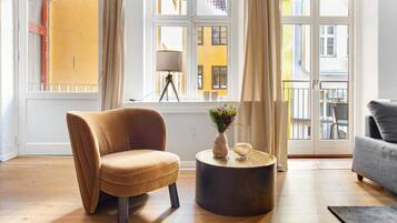 Apartment, 4 Bedrooms, Balcony, City View | Room amenity