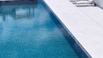 Appartamento, 1 camera da letto, fumatori, balcone | Piscina | Piscina all'aperto