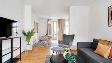 Appartamento, 2 camere da letto, balcone | Servizio della camera