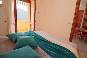 House, 1 Bedroom, City View
