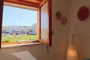 House, 1 Bedroom, City View | Interior