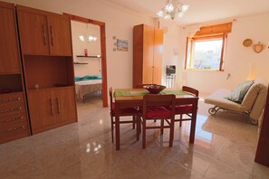 House, 1 Bedroom, City View | Interior