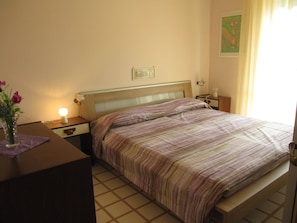 Room - Appartamento A 250 Metri Dalla Spiaggia -tv-airco (Grado)