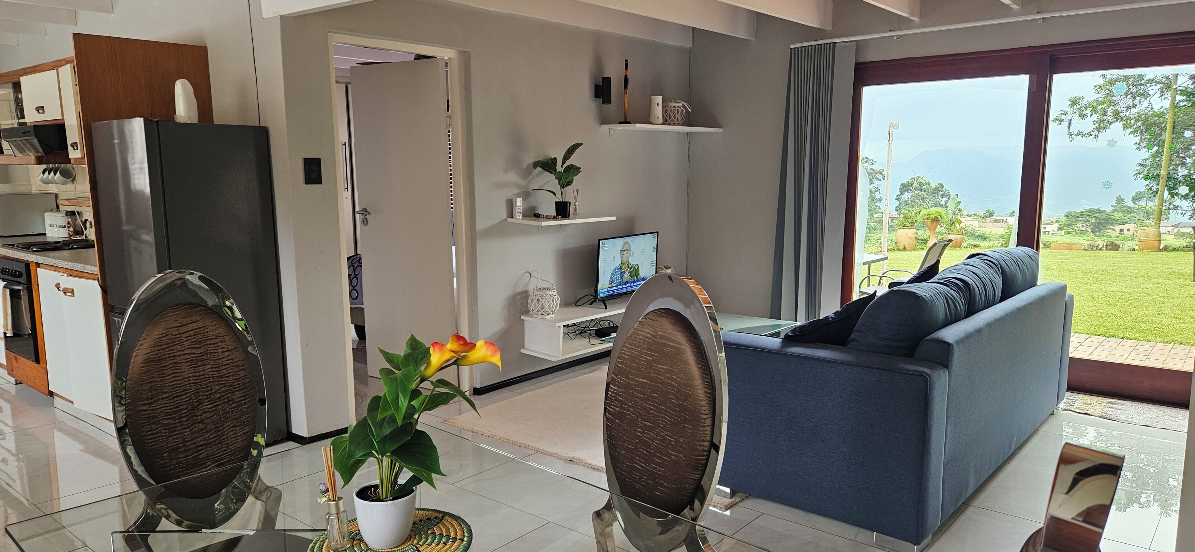 House, 2 Bedrooms, Garden View | Living area