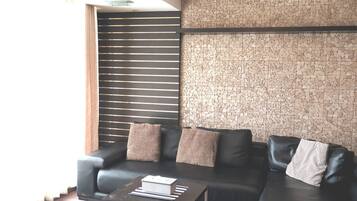 Apartment, 2 Bedrooms, Accessible, Balcony | Interior