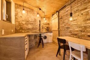 Dining - Blaue Wohnung (Sulzbach an der Murr)