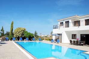 Villa, 5 Bedrooms, Smoking, Balcony | Pool