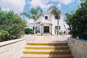 Villa, 5 soverom, røyk, balkong | Eksteriør