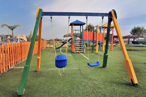Villa, 5 slaapkamers, roken, balkon | Kindergedeelte