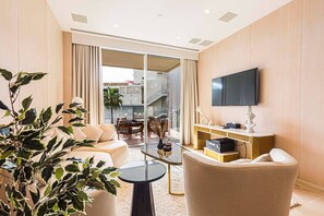 Apartment, 2 Bedrooms, Accessible, Balcony | Living area - Opulent 2 Bedroom Apartment In Five Palm Jumeirah (Dubai)