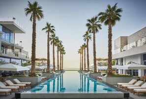 Appartement, 2 chambres, accessible aux personnes à mobilité réduite, balcon | Piscine | Piscine extérieure