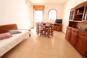 Ferienhaus, 2 Schlafzimmer, Balkon, Stadtblick | Innenbereich
