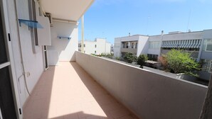 House, 2 Bedrooms, Balcony, City View | Property grounds - Michelle's House in Otranto (Otranto)