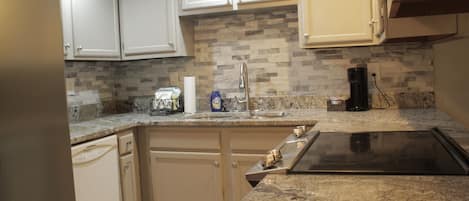 Condo, 2 Bedrooms, Patio | Interior