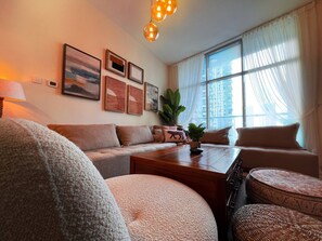 Living room - 50 Discount 2 Mint To Beach W Full Marina View (Dubai)