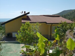 Biệt thự, 3 phòng ngủ, sân hiên | Ngoại thất