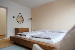 Apartemen, 3 kamar tidur, Boleh Merokok, patio | 4 kamar tidur