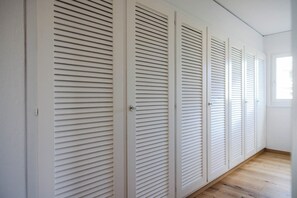 Appartement, 3 chambres, fumeur, patio | Couloir