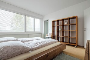 Apartment, 3 Bedrooms, Smoking, Patio