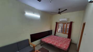 Chambre, 5 chambres, fumeurs, terrasse | 5 chambres