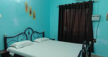 Room-janardan Homestay Lucknow