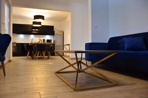 Appartement, 5 chambres, piscine privée, vue jardin | Restauration
