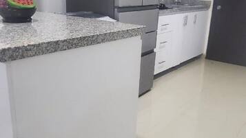 Apartment, 2 Bedrooms, Accessible, Smoking | Interior