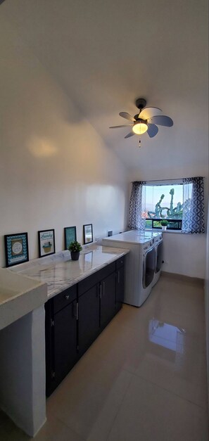 Huis, 4 slaapkamers, patio, uitzicht op oceaan | Interieur