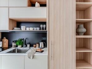 Room, City View | Living area