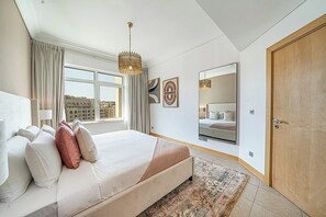Apartment, 3 Bedrooms, Accessible, Balcony | 3 bedrooms - High Floor And Park View 3br M Palm Jumeirah (Dubai)